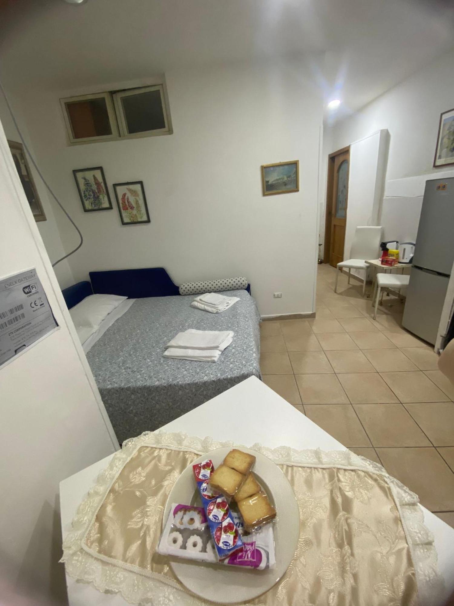 Casa Mari' Centro Storico Vicino Hotel Caracciolo Napoli Exterior foto